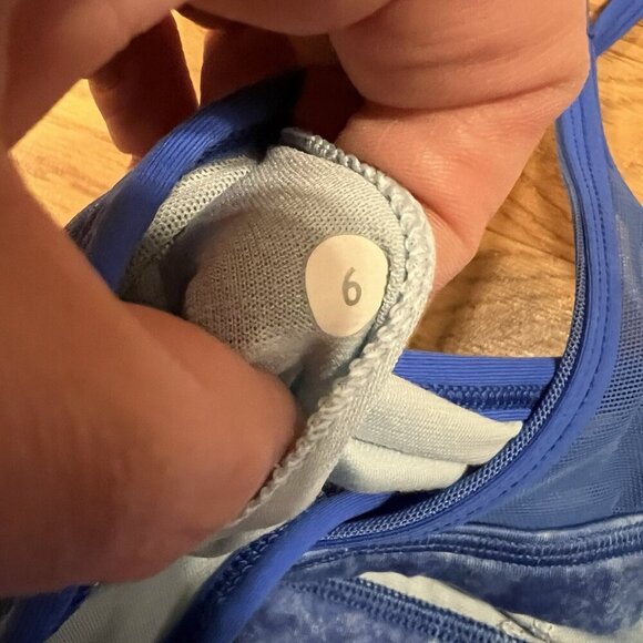 Lululemon Minimalist Tank~Pipe Dream Blue Size 6 - Picture 5 of 5